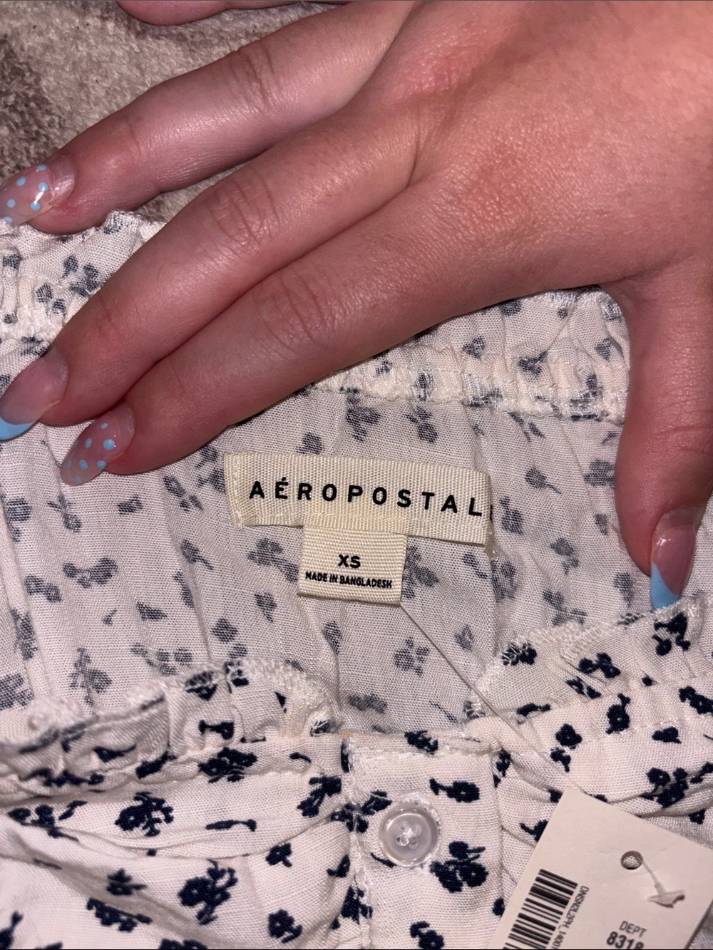 Aeropostale White Floral Button-Front Ruffle shirt - Picture 3 of 4